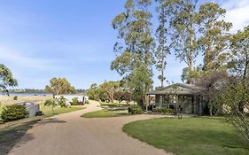 Lawsons Retreat